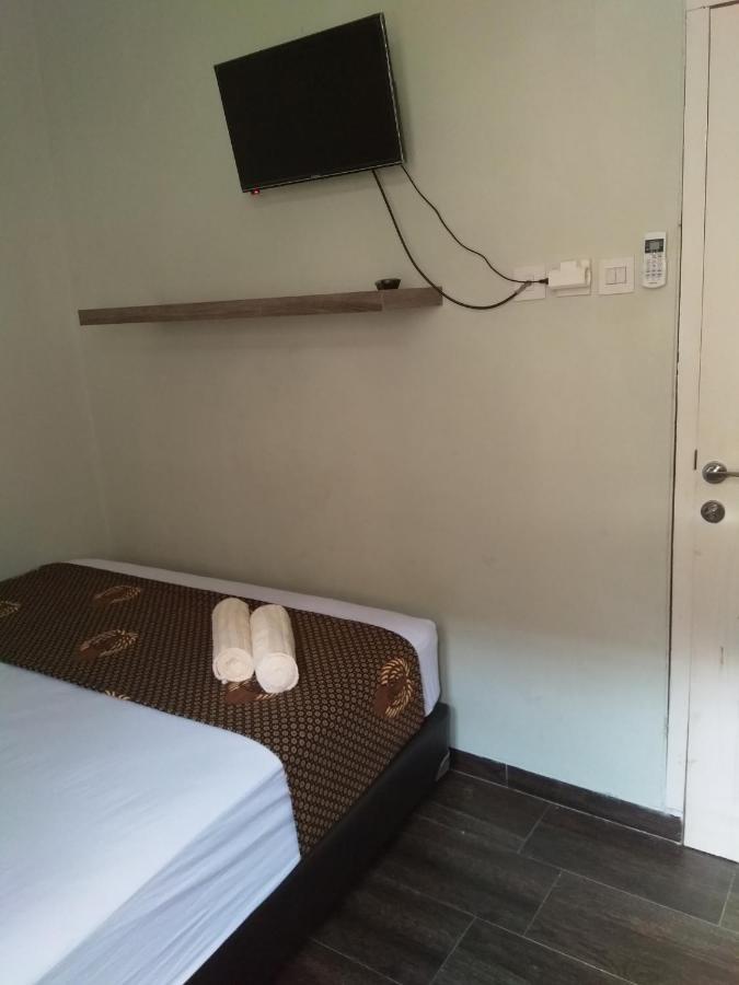 Omah Ngadiwinatan Syariah Apartment Yogyakarta Exterior photo